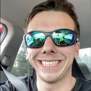 Meet your Posher, Zachary